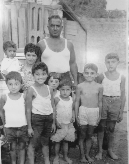 7B7048FA-FCC0-4915-AF53-5CB3A46E35FF