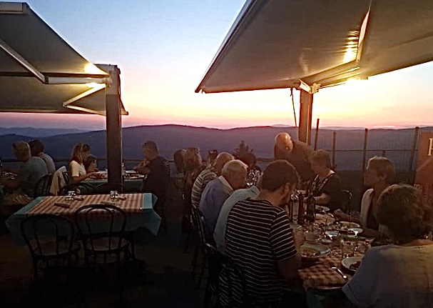 7F568CA1-8AF2-4FFD-922B-397FE82396BF