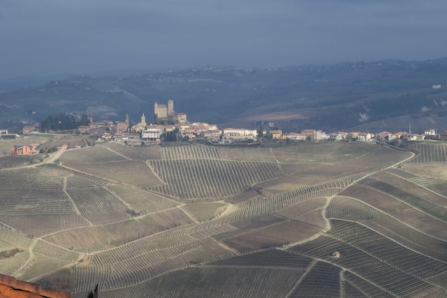 FF5F0996-0987-4AEC-8524-30311508FE3C